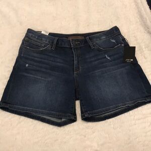 Cute Dark Wash Joes jean shorts Size 31, New With Tags!